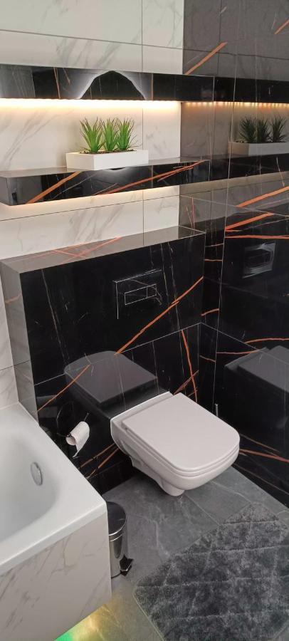 Luksusowy Przy Galerii 8th Floor Apartment Kielce