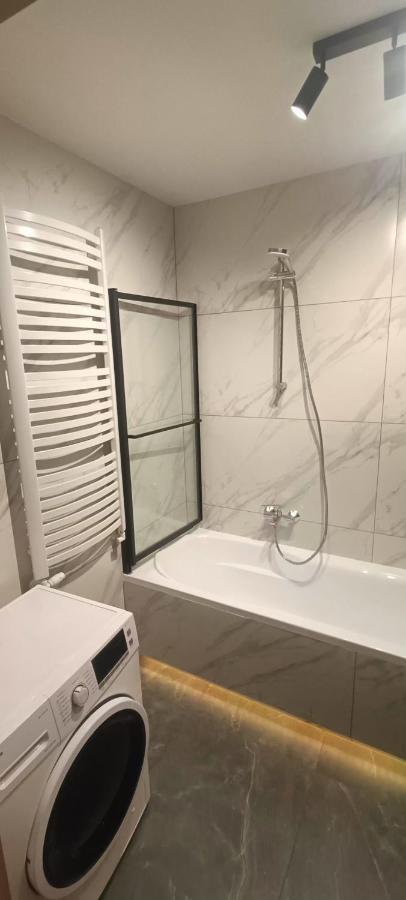 Luksusowy Przy Galerii 8th Floor Apartment Kielce